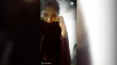 Insta girl show her boobs