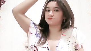 Adelisa Host Barbar Gede Banget Tt Nya