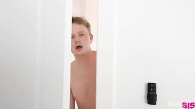 School Is In For Stepbro - S37:E7