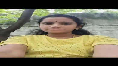 Nude Mallu Aunty Secretly Recorded By Her Lover While Talking On Phone