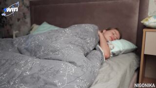 Woke up the red-hot fuckslut with a ample manmeat for a morning lovemaking - hot