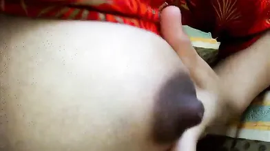 babe milking her big tits
