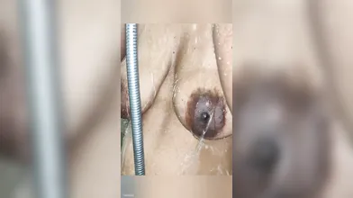 Tamil wife masturbating and oil massage