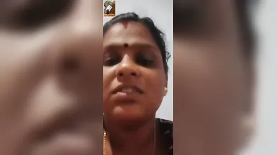 Mallu Aunty's (Devi Ajesh) NAKED Video Call ???? - Horny Desi Slut Shows ALL To Boyfriend