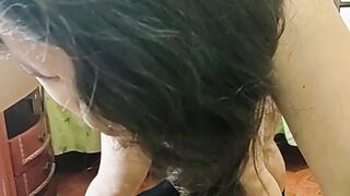 Latina sexy experta mamando pollas