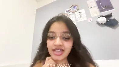Cute Desi Girl Pussy Fingering And Nude Exposed 2025