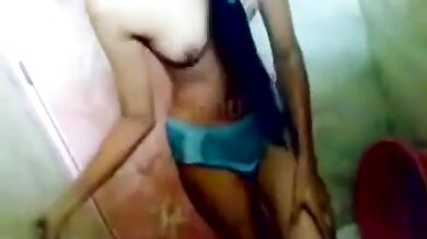 BanGLa Bengali GF In Shower