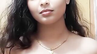 Gouthami reddy manthena sexy lanje removing bra & pressing boobs in bathroom ????✌