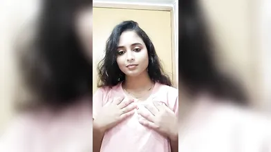Gouthami reddy manthena sexy lanje removing bra & pressing boobs in bathroom ????✌
