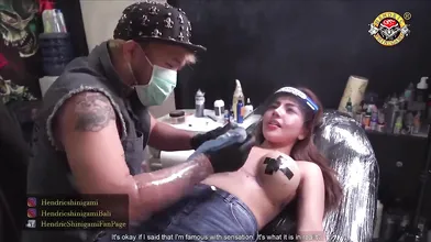 Mirip Lisa Mariana Tattoo Shin
