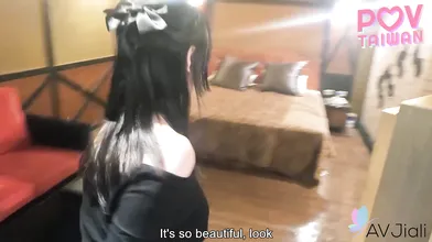 Xiao Ye Ye opens her mouth and gets his tasty load of cum on her
