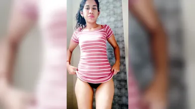 Universitaria de bikini negro