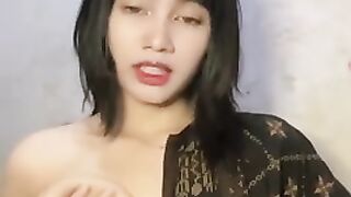 Big Tits Indonesian Showing Off Her Body And Masturbate