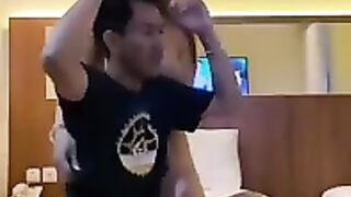 Lonte Beraksi Dengan Binalnya