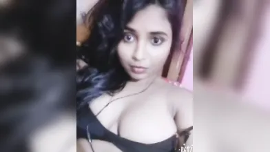 Gouthami reddy manthena Sexy lanje having nude boobs selfie photoshoot