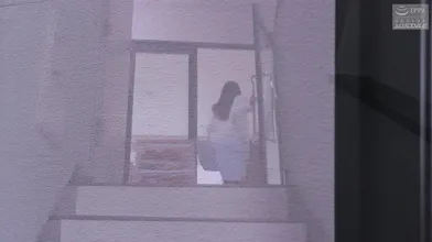 被侵犯中出的人妻最後沉溺在性侵犯的肉棒裡 逢見梨花