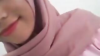 Jilbab pink