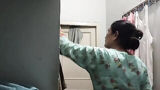 Saida mom clothes changing video censored by her son