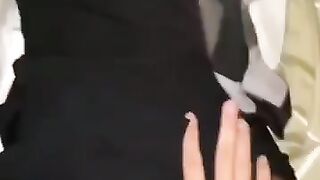 Jilbab pura pura tidur tapi menikmati