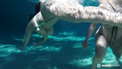 Big Boobs Underwater - Helen Star