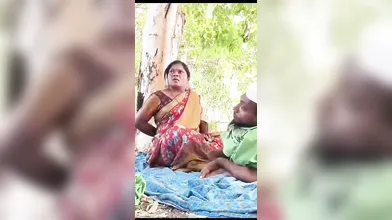 Hindi PublicPlace Telugu Mature Paid Bhabhi Giving Handjob And Fucking In Outdoor With Short Man (Viral MMS)