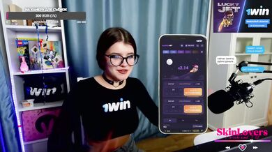 Twitch streamer bare nymph skinloverss gave herself to me during a donation geys