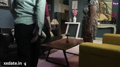 Sali Ghar Per Akele Sabji Kat Rahi Thi Jija Ne Sali Ko Chut Chudai Kar Di Season