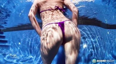 Big Tit Skinny Dip: Lana Ivans & Valory Irene