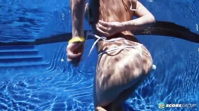 Big Tit Skinny Dip: Lana Ivans