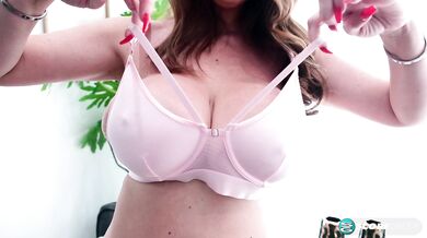Kat Marie: Bare & Beautiful