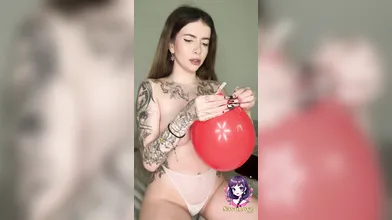 Adrianna Savu smacks her booty - super hot gonzo porn!