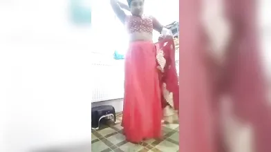 South Indian girl dress change