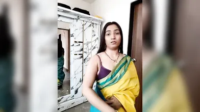 DESI GIRL IN SAREE NUDE SHOW (PERFECT GIRL) - Show Gurl