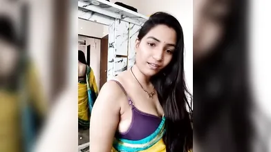DESI GIRL IN SAREE NUDE SHOW (PERFECT GIRL) - Show Gurl