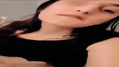 Desi Girl Showing Her Beautiful Body
