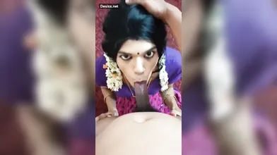Desi Shemale Paid Blowjob To Customer