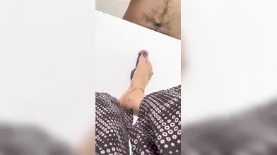 Mallu Mom feet crush