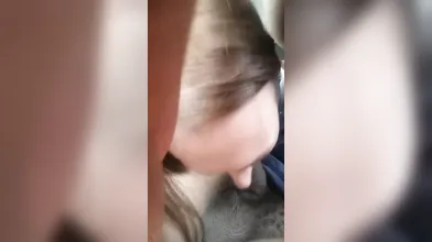 Mamando En El Auto
