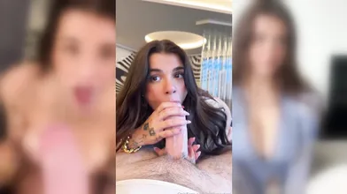 Sexy Slut Loves Huge Cocks