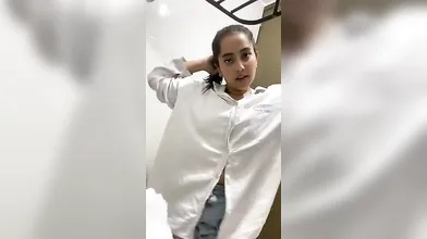 Cute Indian Girl Undress