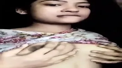 Bangala College Girl Showing Big Boob