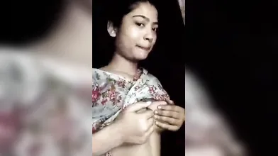 Bangala College Girl Showing Big Boob