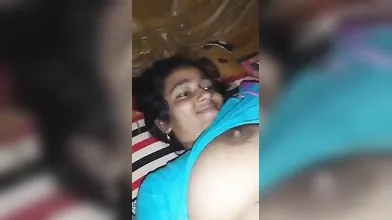 Indian Housewife Kissing