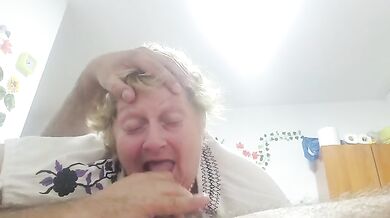 Granny Ã®mi Face O Muie BunÄ