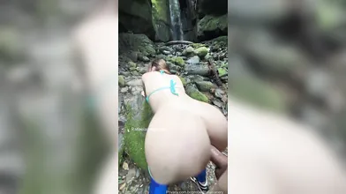 Loirinha Ninfetinha Dando No Meio Do Mato