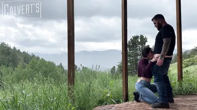 Casal Trepando No Chaleh No Meio Do Mato