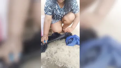 Tamil Aunty Nude In Home