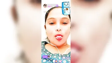 Nandini8 Showing Boobs & Fingering Pussy On Chamet Live ~ With FACE