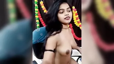 Husa-Malika Showing Boobs & Pussy On PRIVATE StripChat Show ~ With FACE
