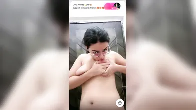 Marshmallow Nude Show Tango 121 Live